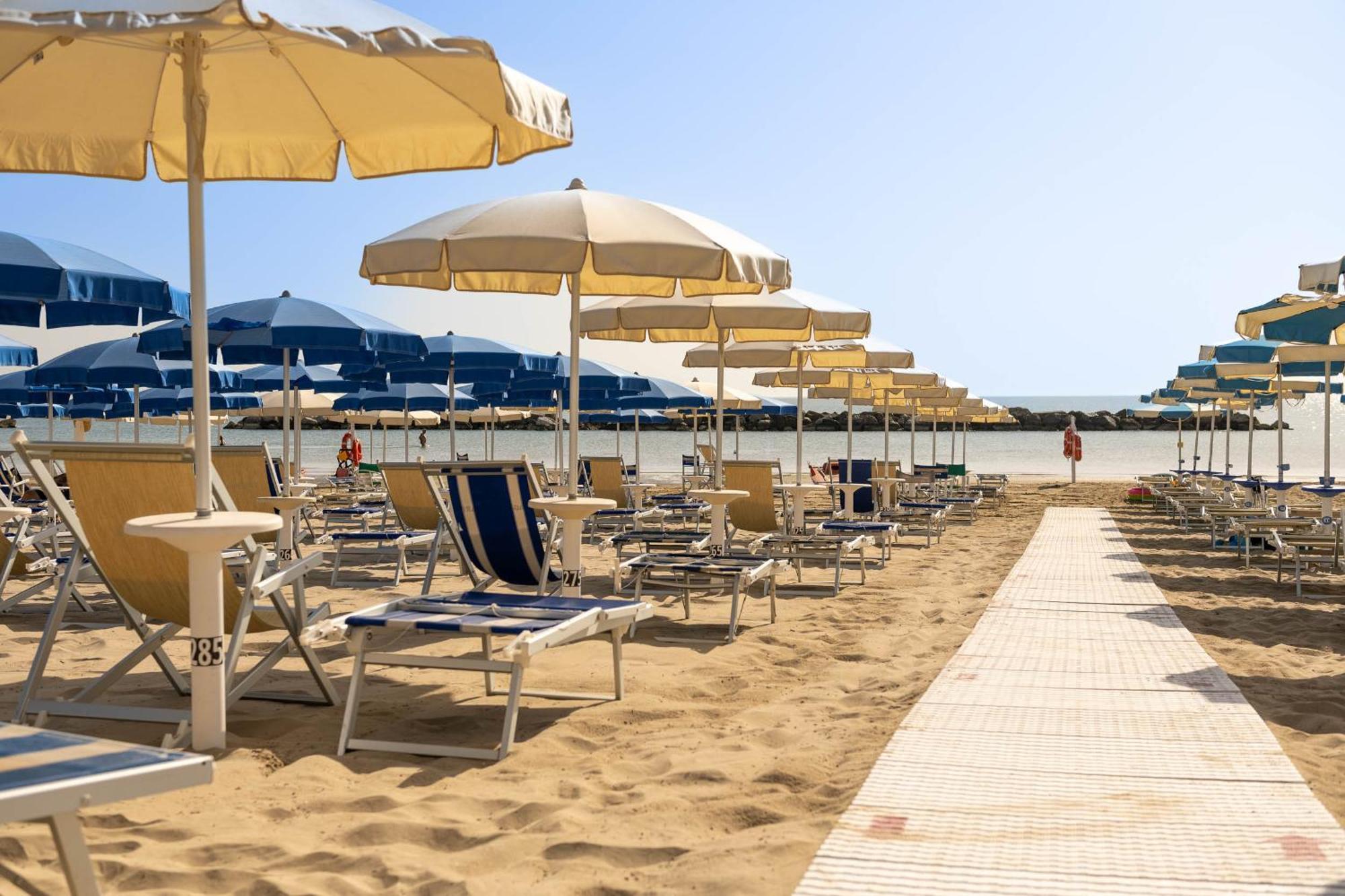 Hotel Velia Grottammare Exterior photo